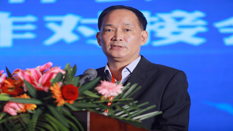 【開放郴州·相約湘臺(tái)會(huì)】市委副書記、代市長吳巨培為炬神電子點(diǎn)贊，公司董事長楊譓鵬大會(huì)發(fā)言